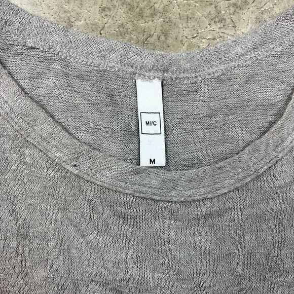 Basic T-Shirt - Picture 3 of 4